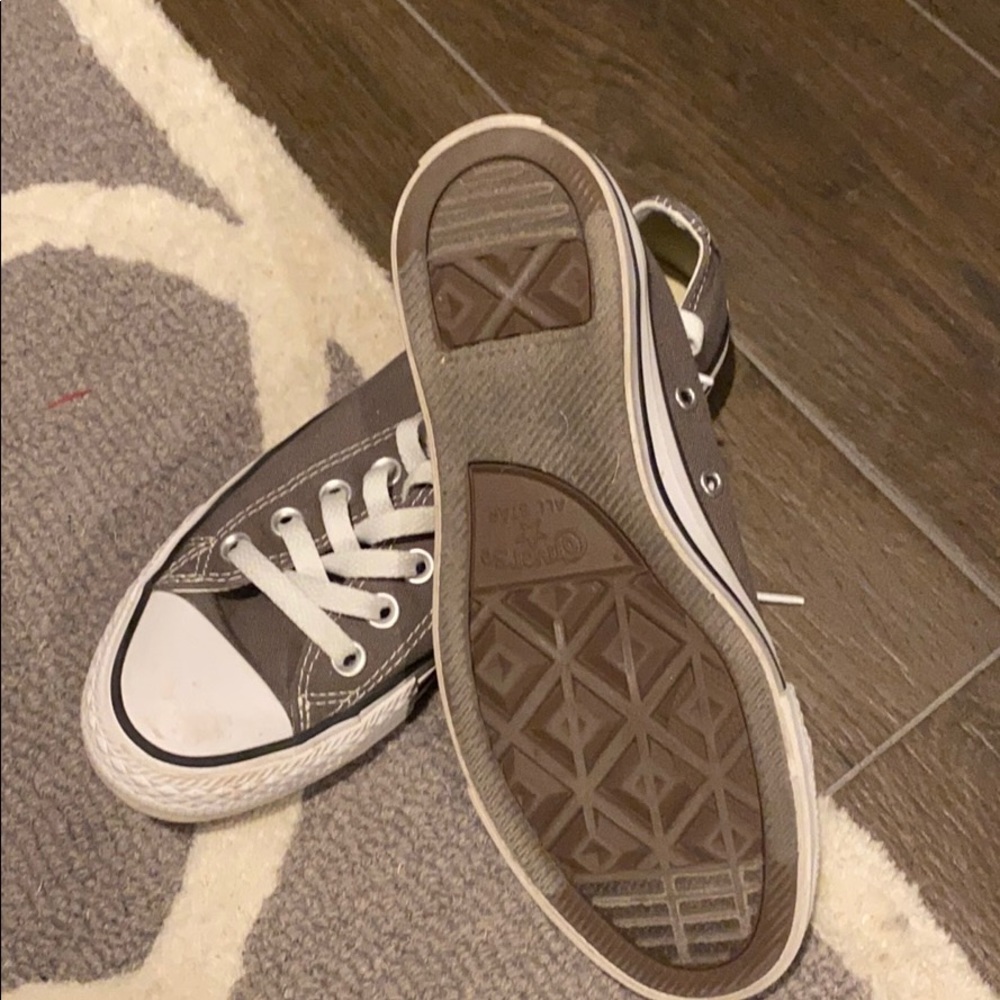 Converse - Picture 2 of 2